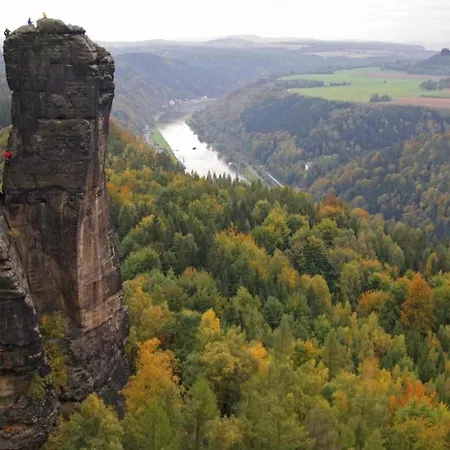 Familienurlaub Mit Pool, בית נופש